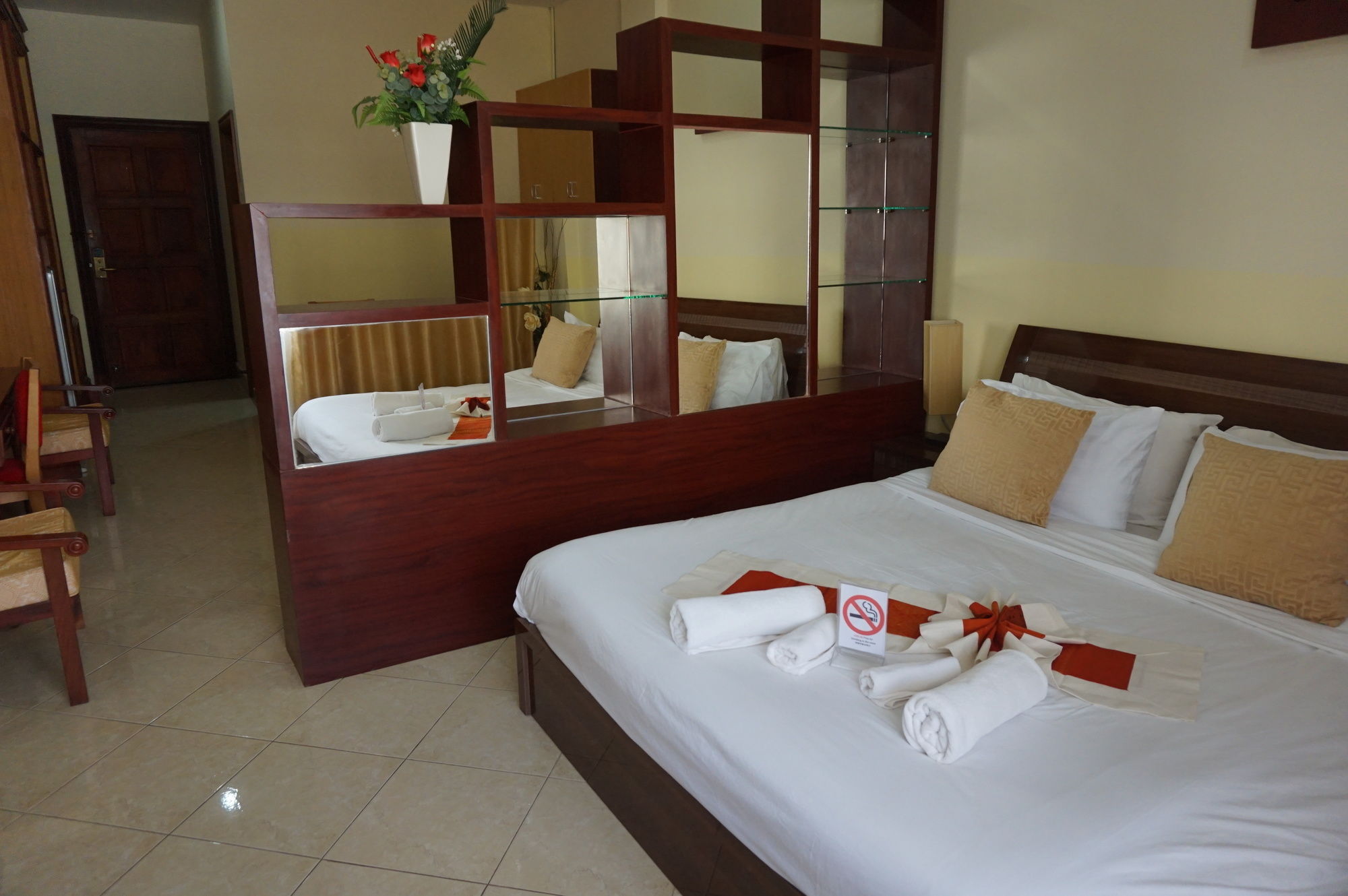 Фото New Rose Boutique Hotel