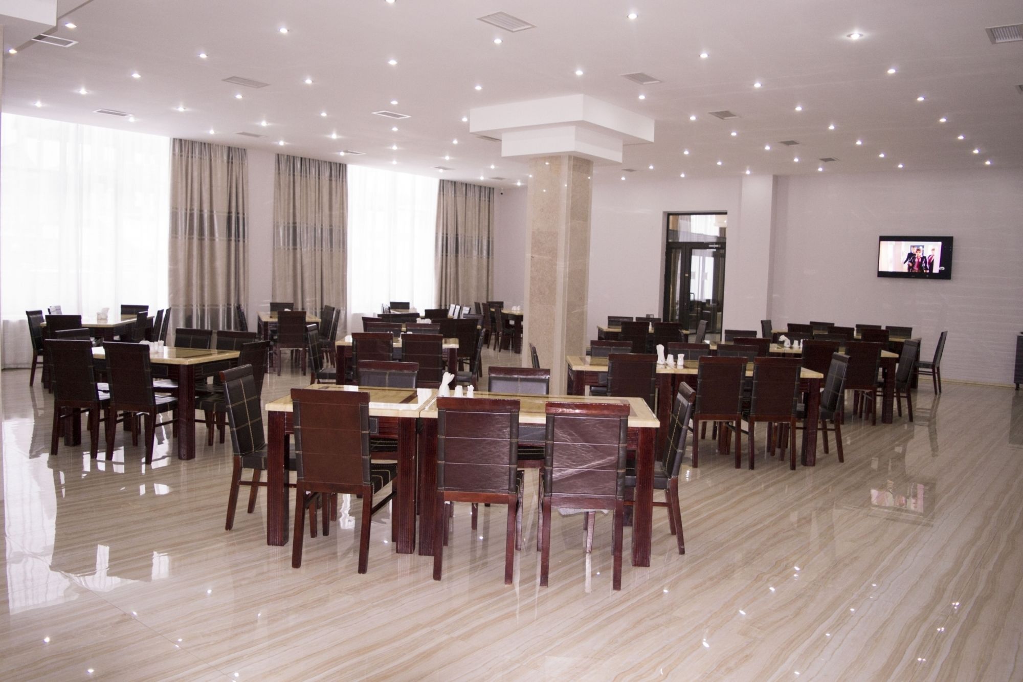 Фото Hotel Snow Plaza