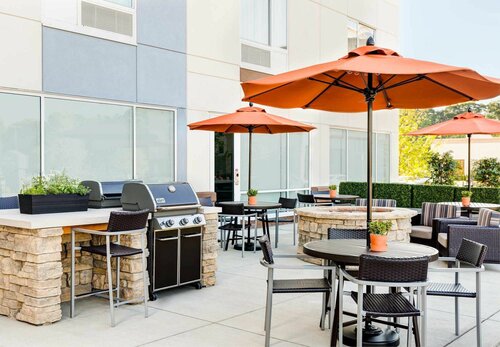 Гостиница TownePlace Suites by Marriott Edmonton South в Эдмонтоне