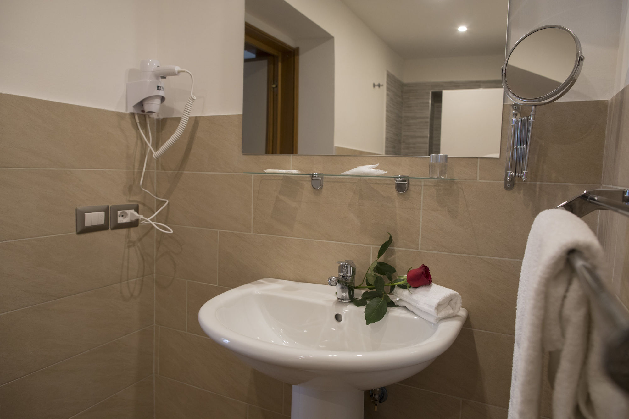Фото B&b Liberty 900