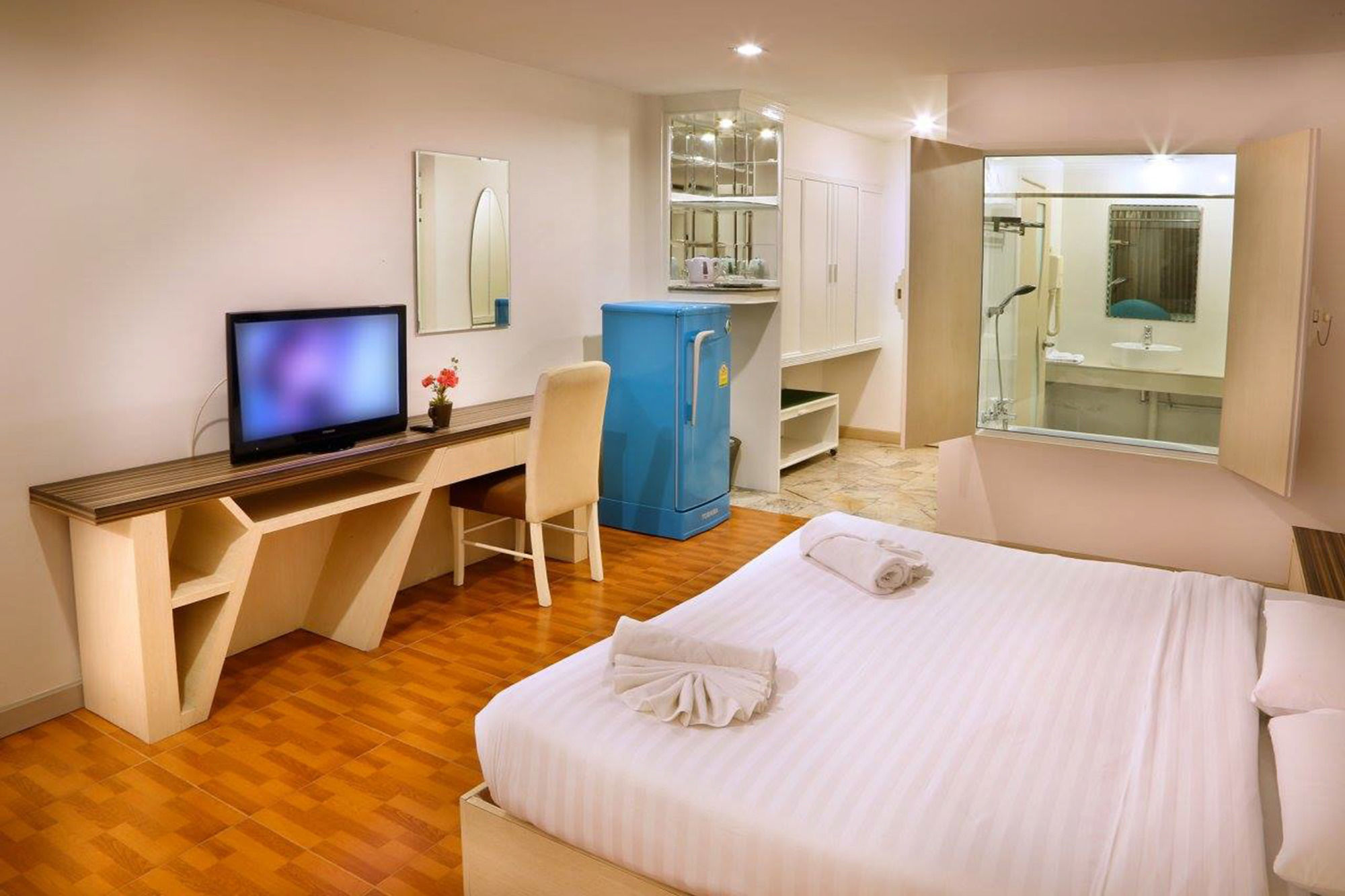 Фото The Pacific Cool Chic