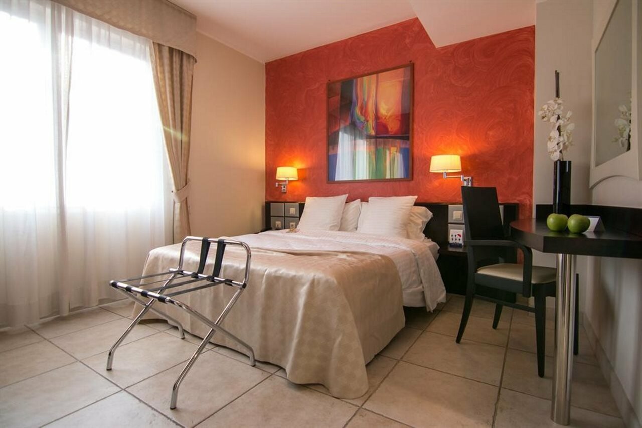 Фото Best Western Plus Grand Hotel Victor Hugo