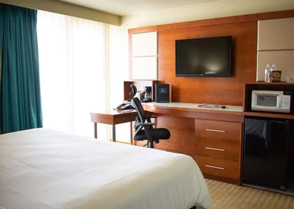 Фото Punta Gorda Waterfront Hotel and Suites