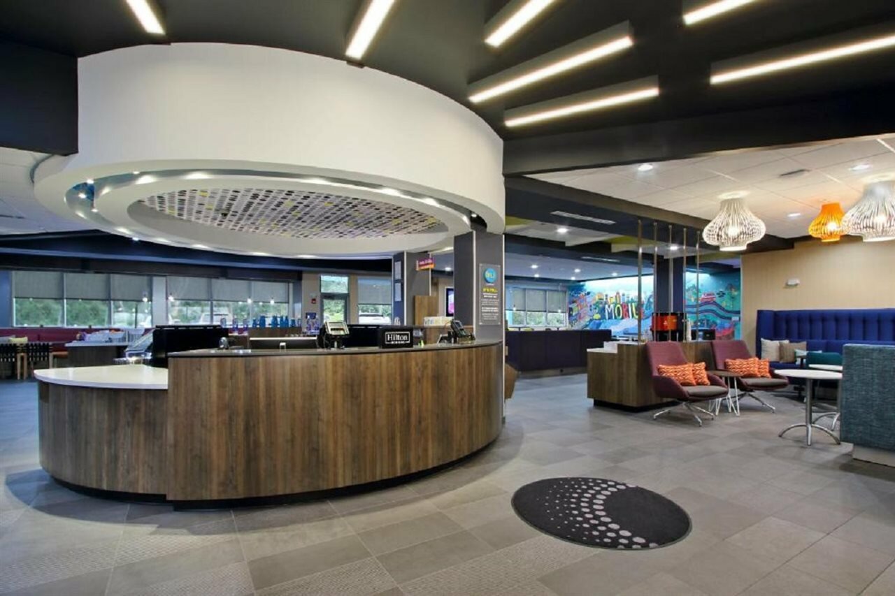 Фото Tru by Hilton Mobile