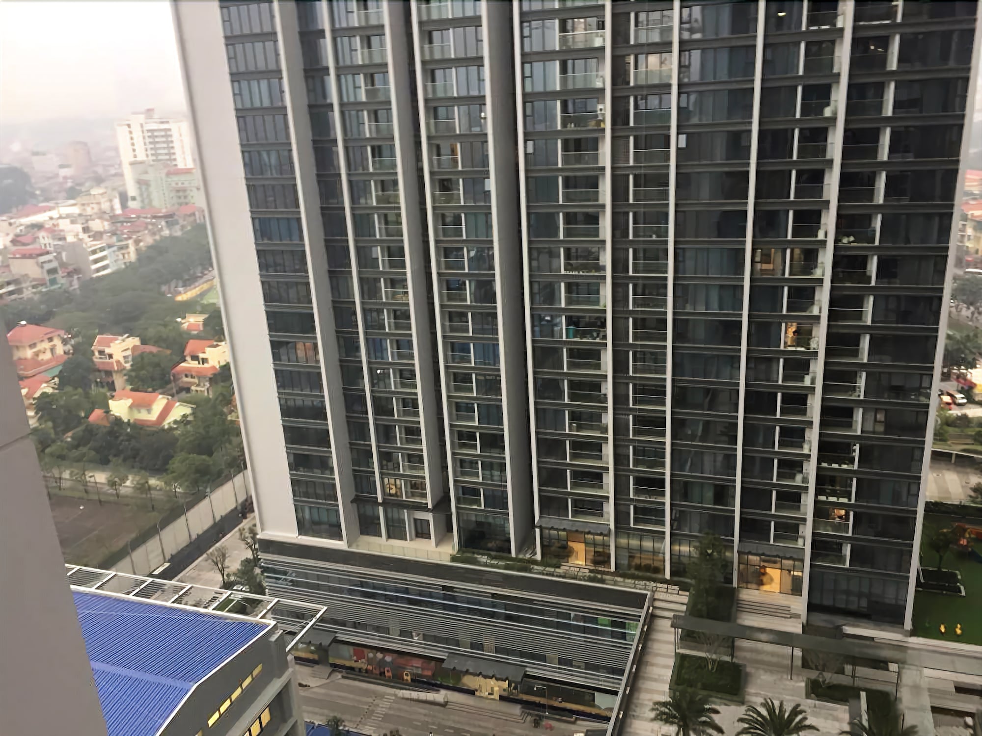 Фото Bayhomes Metropolis Serviced Apartment