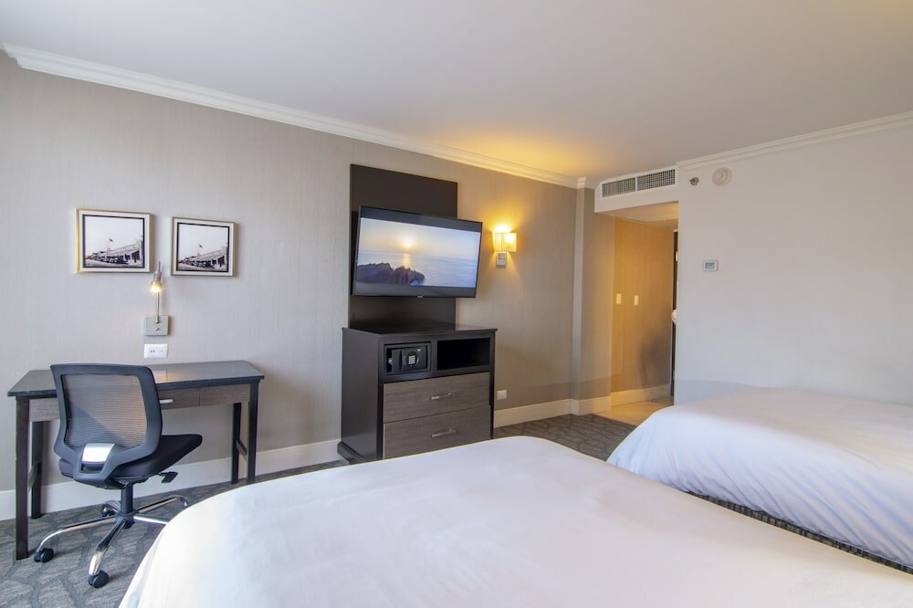 Фото Hotel Lucerna Tijuana