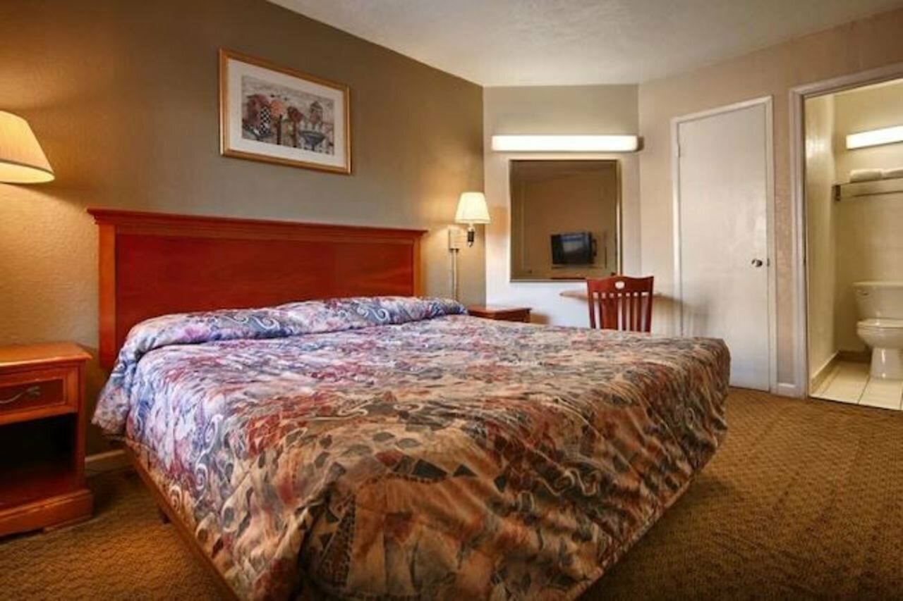 Фото Civic Center Inn