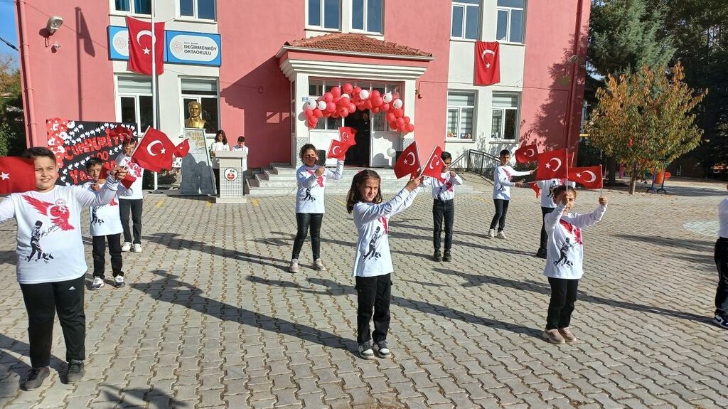 Primary school Degirmankoy Middle School, Aksehir, photo