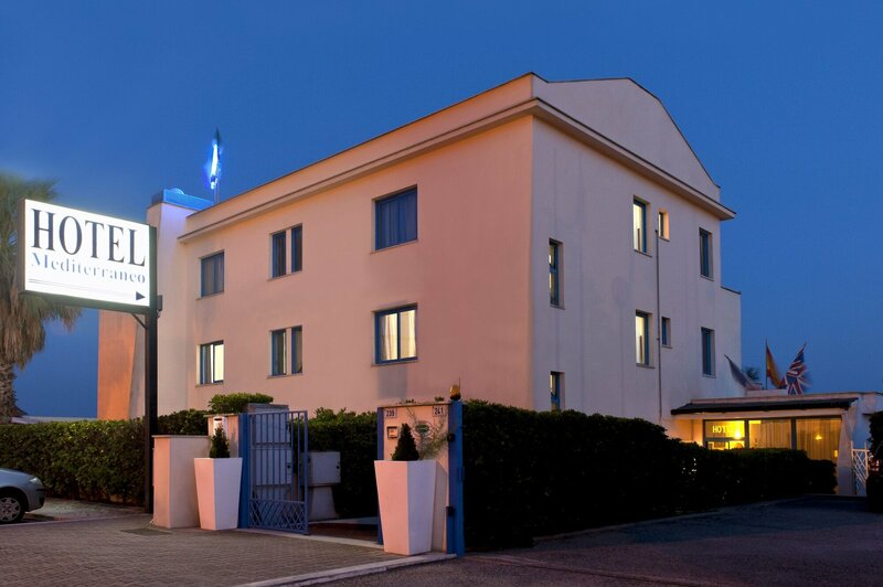 Гостиница Hotel Mediterraneo Latina