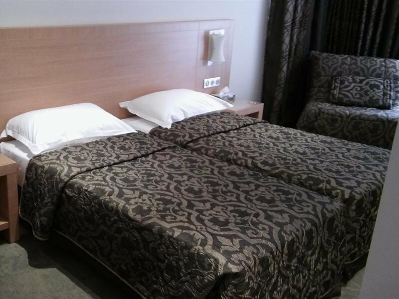 Фото Hotel le Rocher