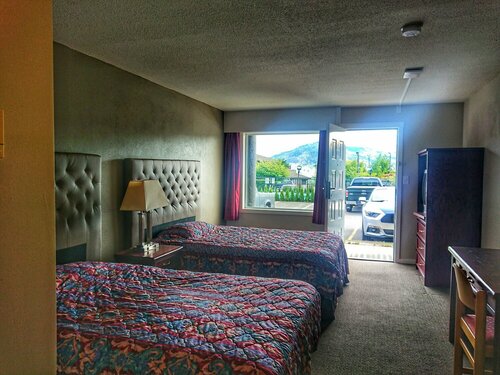 Гостиница Panorama City Centre Inn в Камлупсе