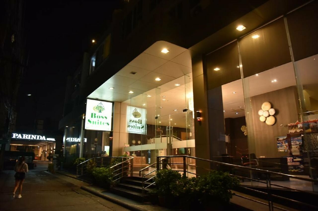 Фото Boss Suites Nana Hotel