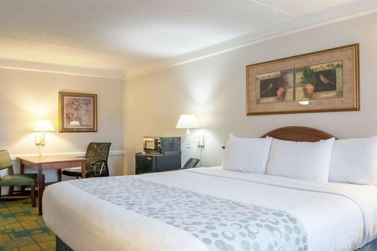 Фото La Quinta Inn by Wyndham New Orleans Veterans Metairie