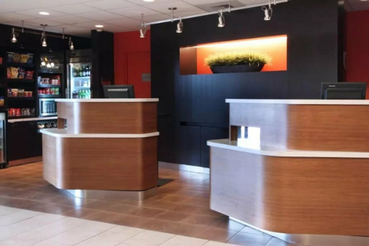 Фото Courtyard by Marriott Salinas Monterey