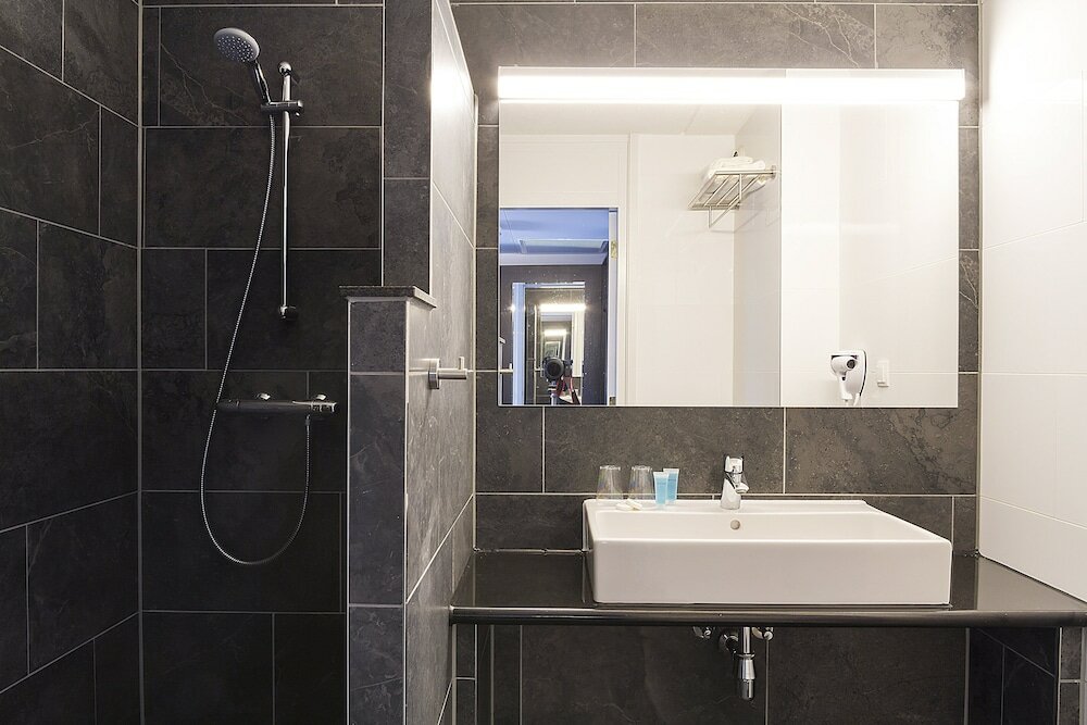 Фото Bastion Hotel Den Haag Rijswijk