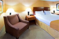 Фото Holiday Inn Express Fairfax - Arlington Boulevard, an Ihg Hotel