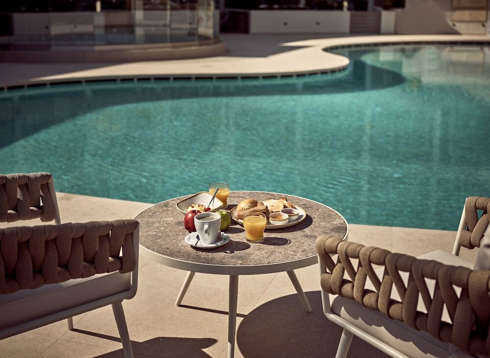 Фото Windmill Bay Aparthotel