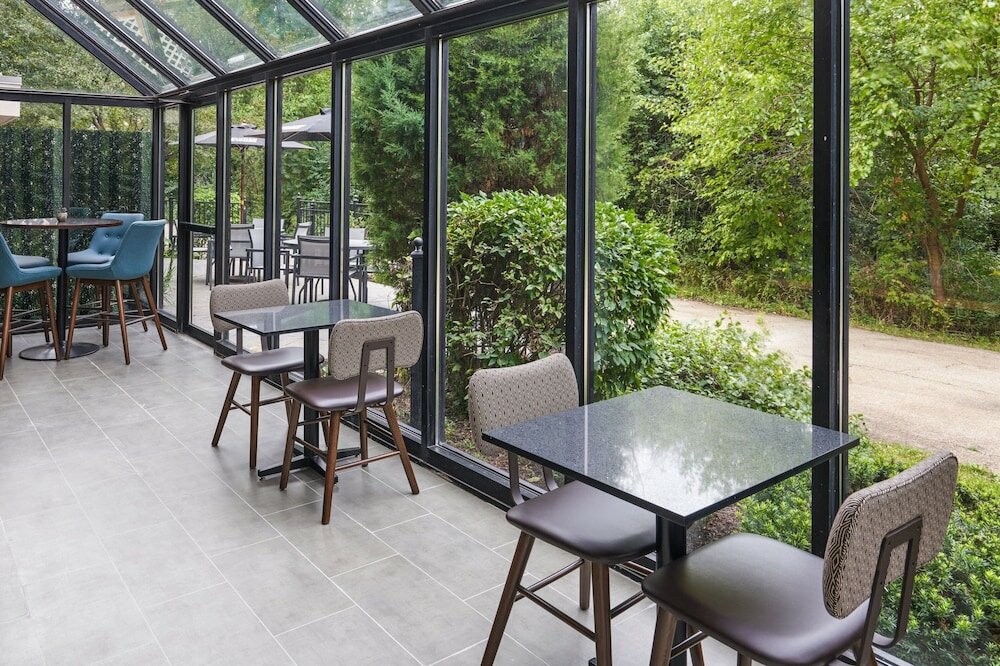 Фото Four Points by Sheraton Chicago Schaumburg