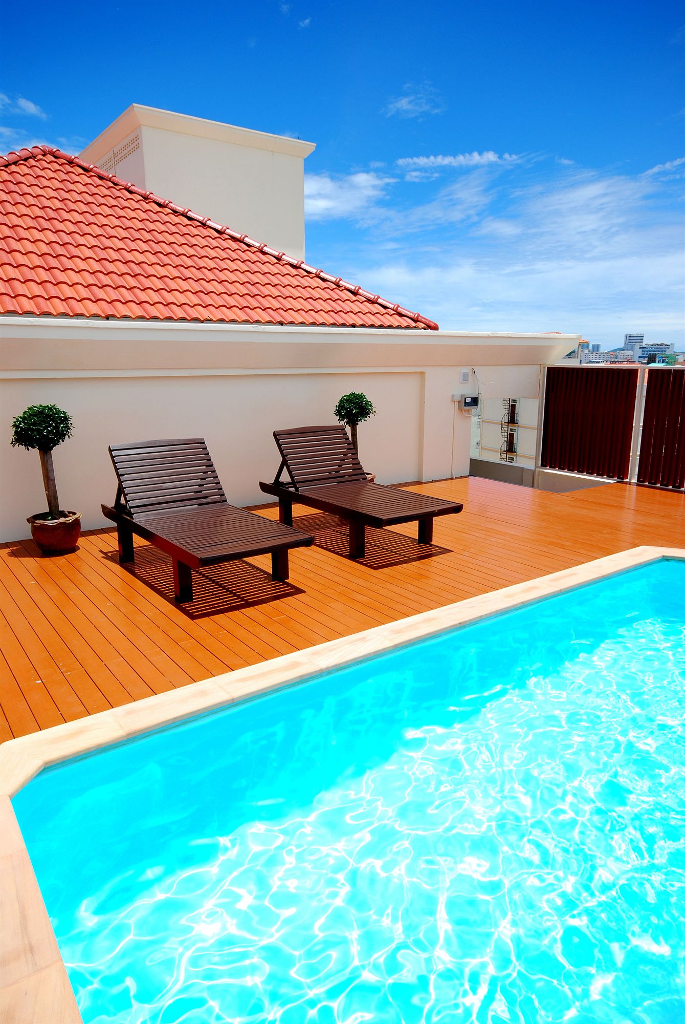 Фото Embryo Hotel