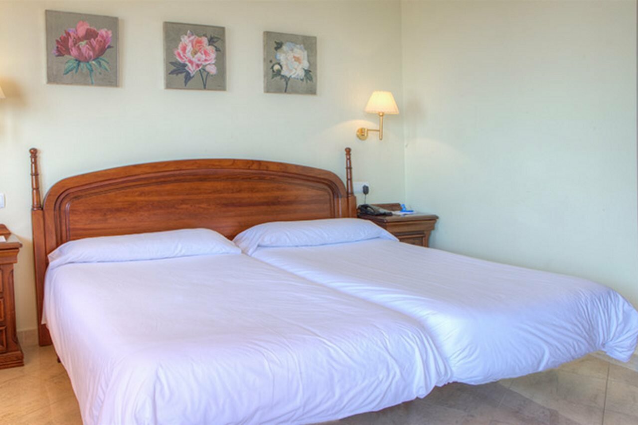 Фото Hotel Sunway Playa Golf & SPA Sitges