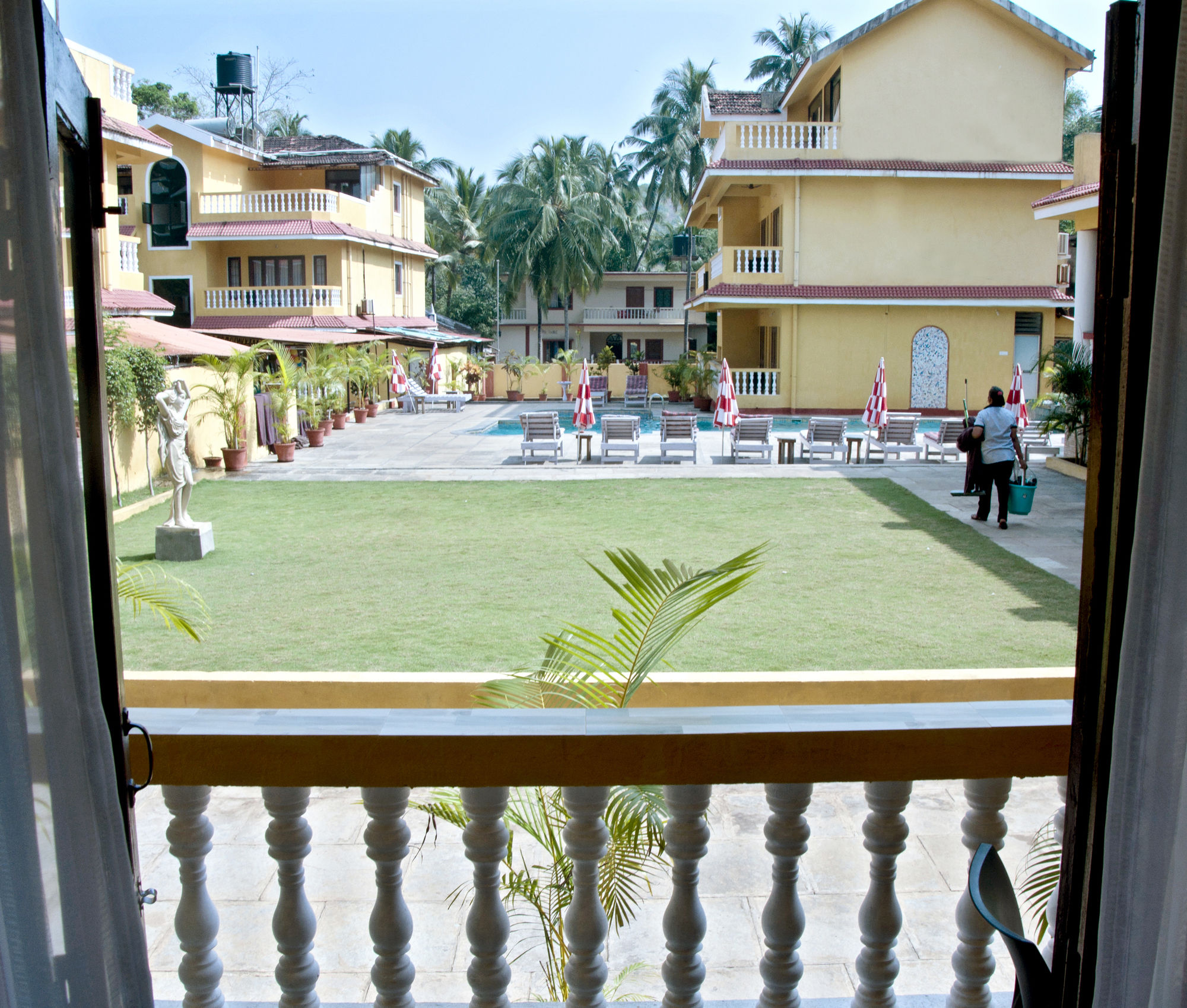 Фото Marina Bay Beach Resort