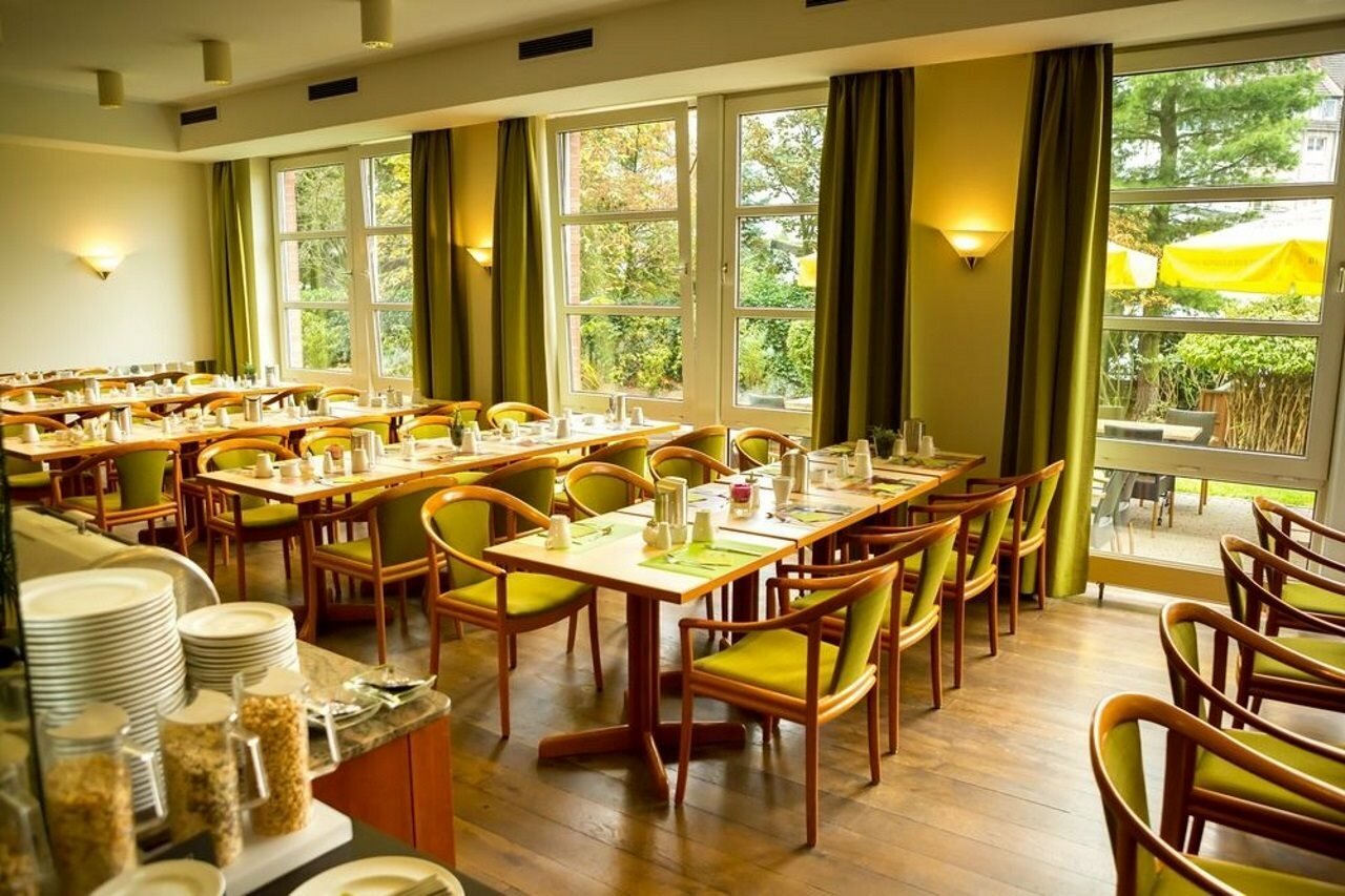 Фото Отель Hk Dusseldorf City