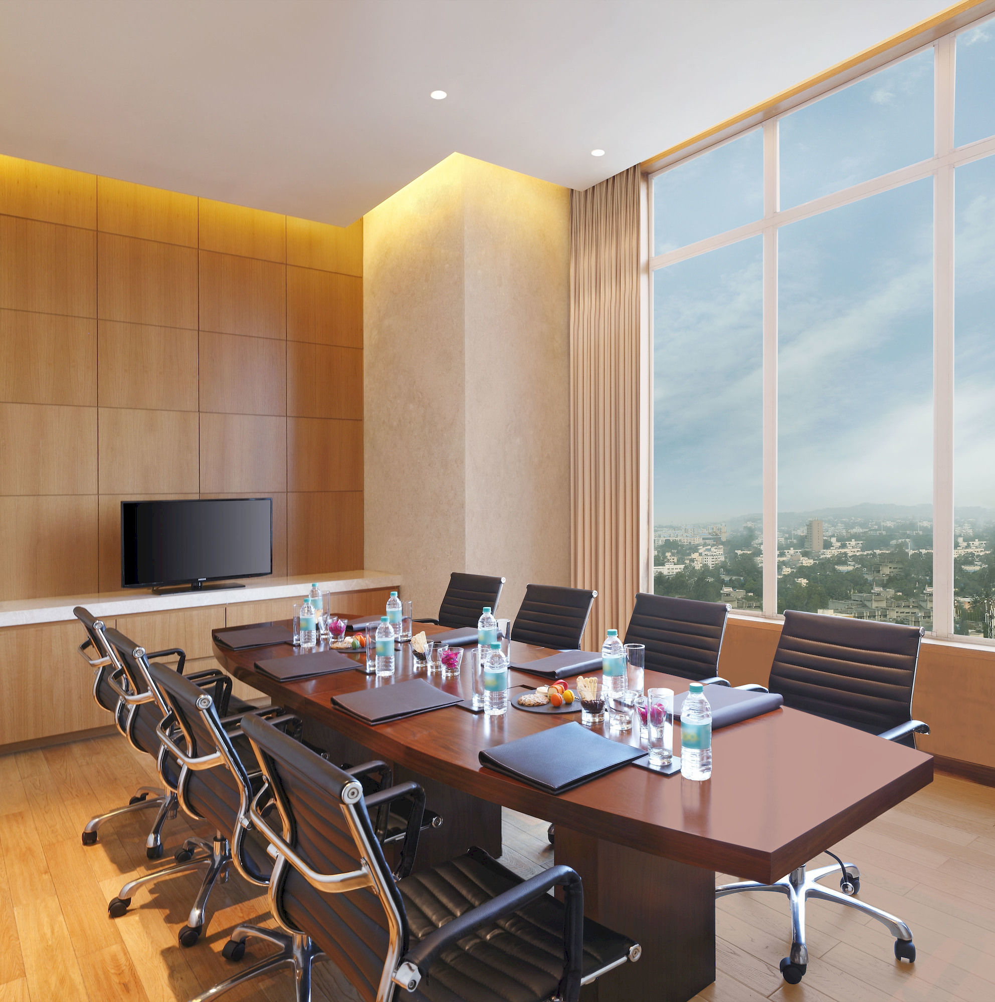 Фото DoubleTree by Hilton Hotel Pune - Chinchwad