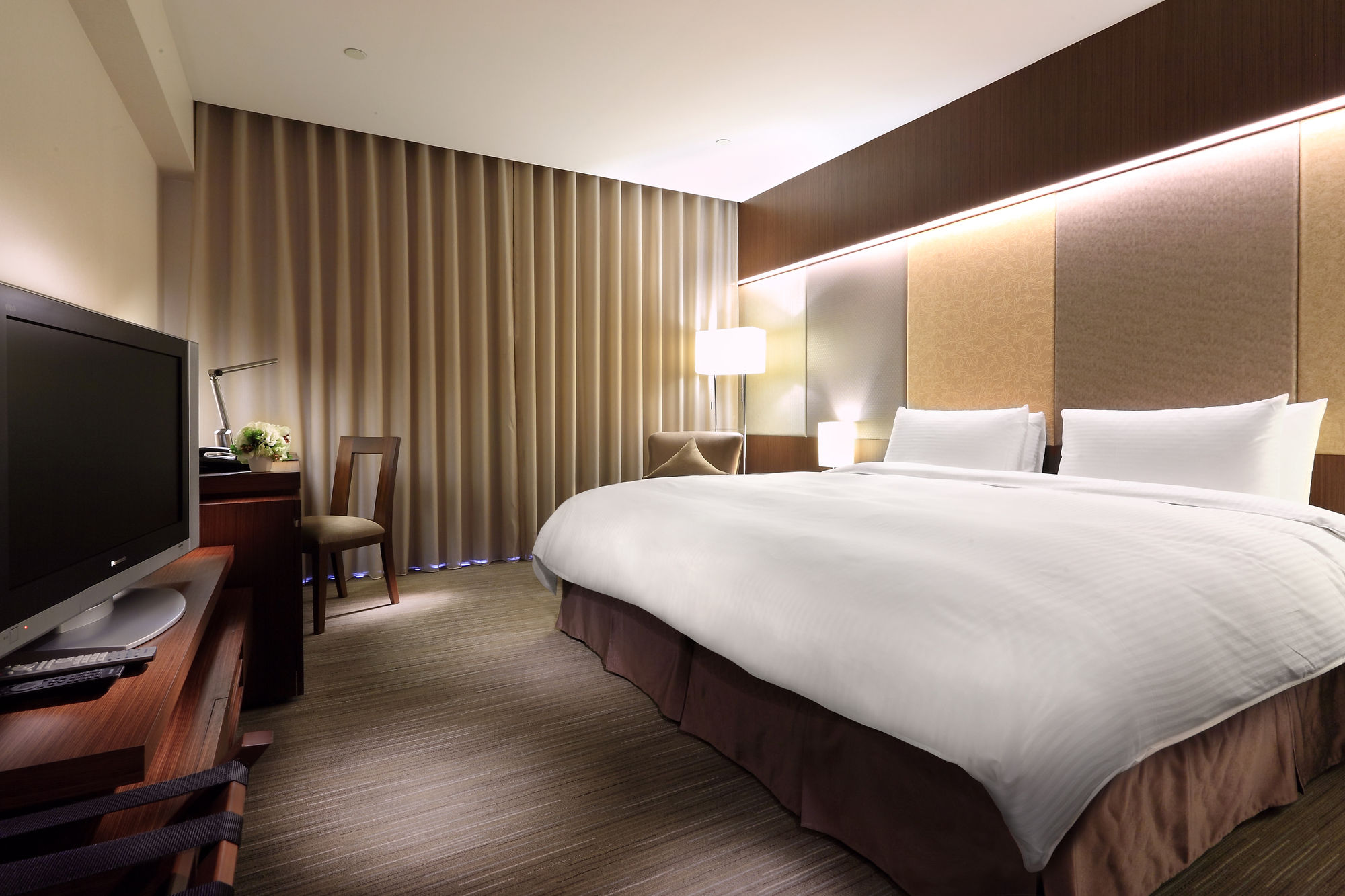 Фото Park Taipei Hotel