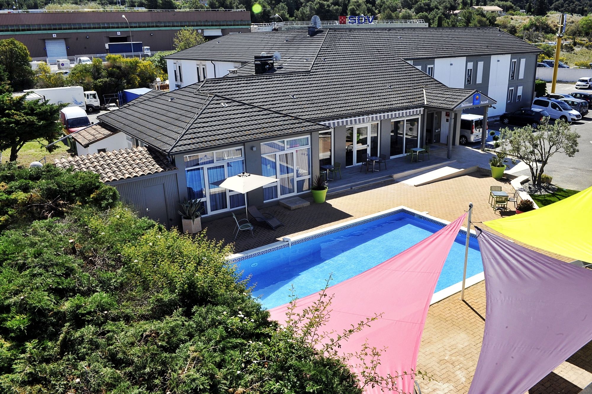 Фото Greet Hotel Marseille Provence Aéroport