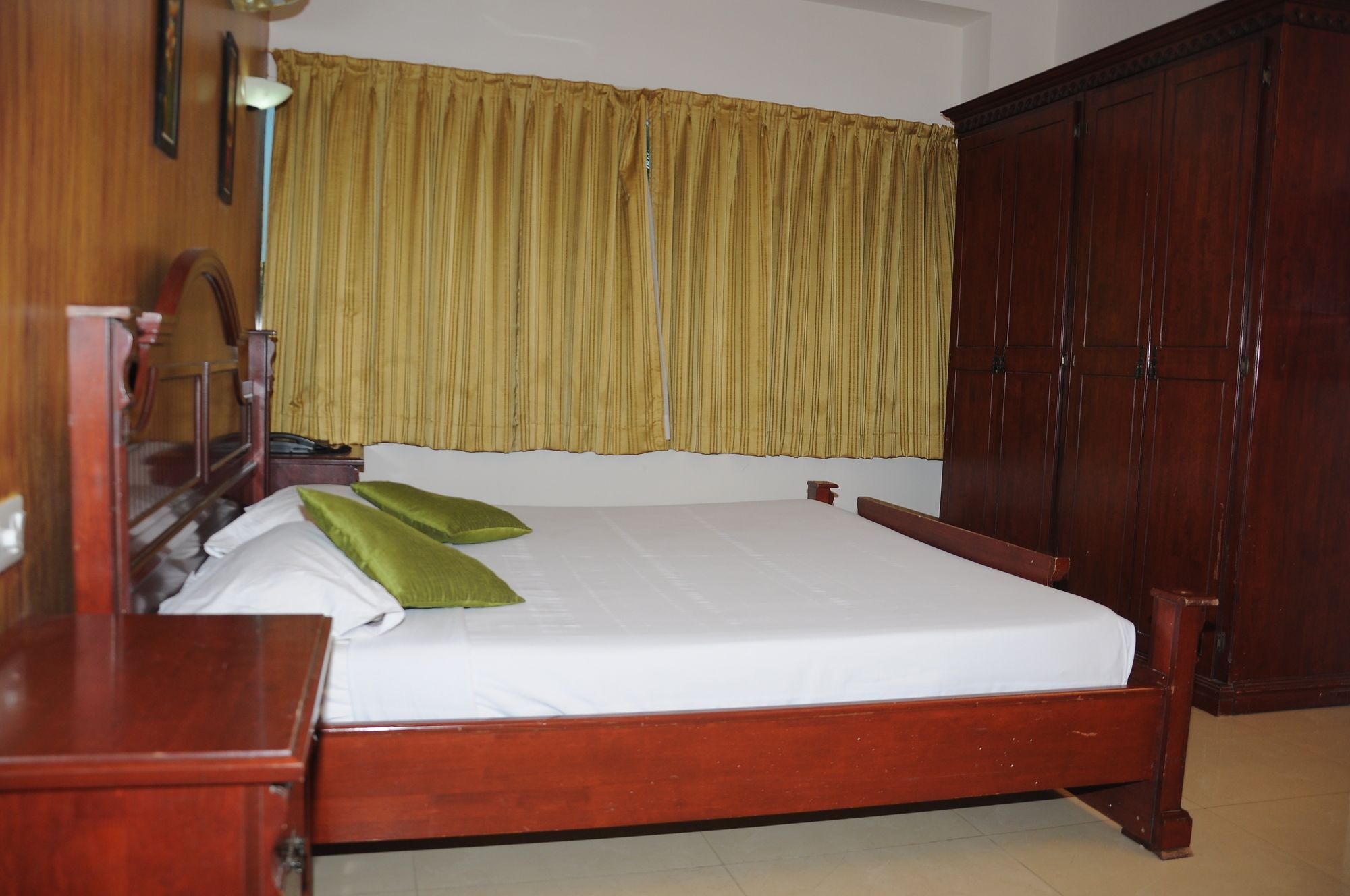 Фото Kings Hotel Egmore