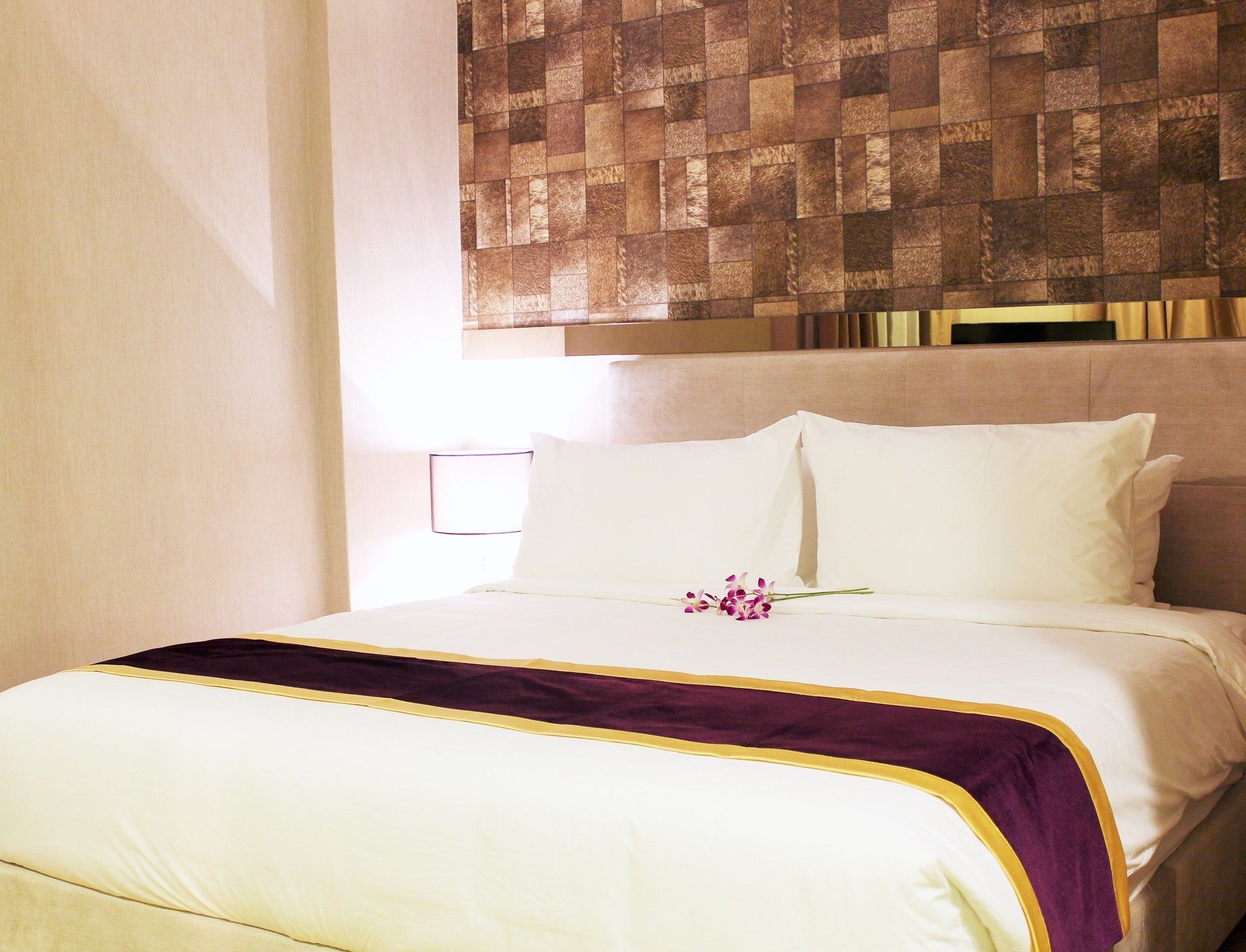 Фото Royce Hotel