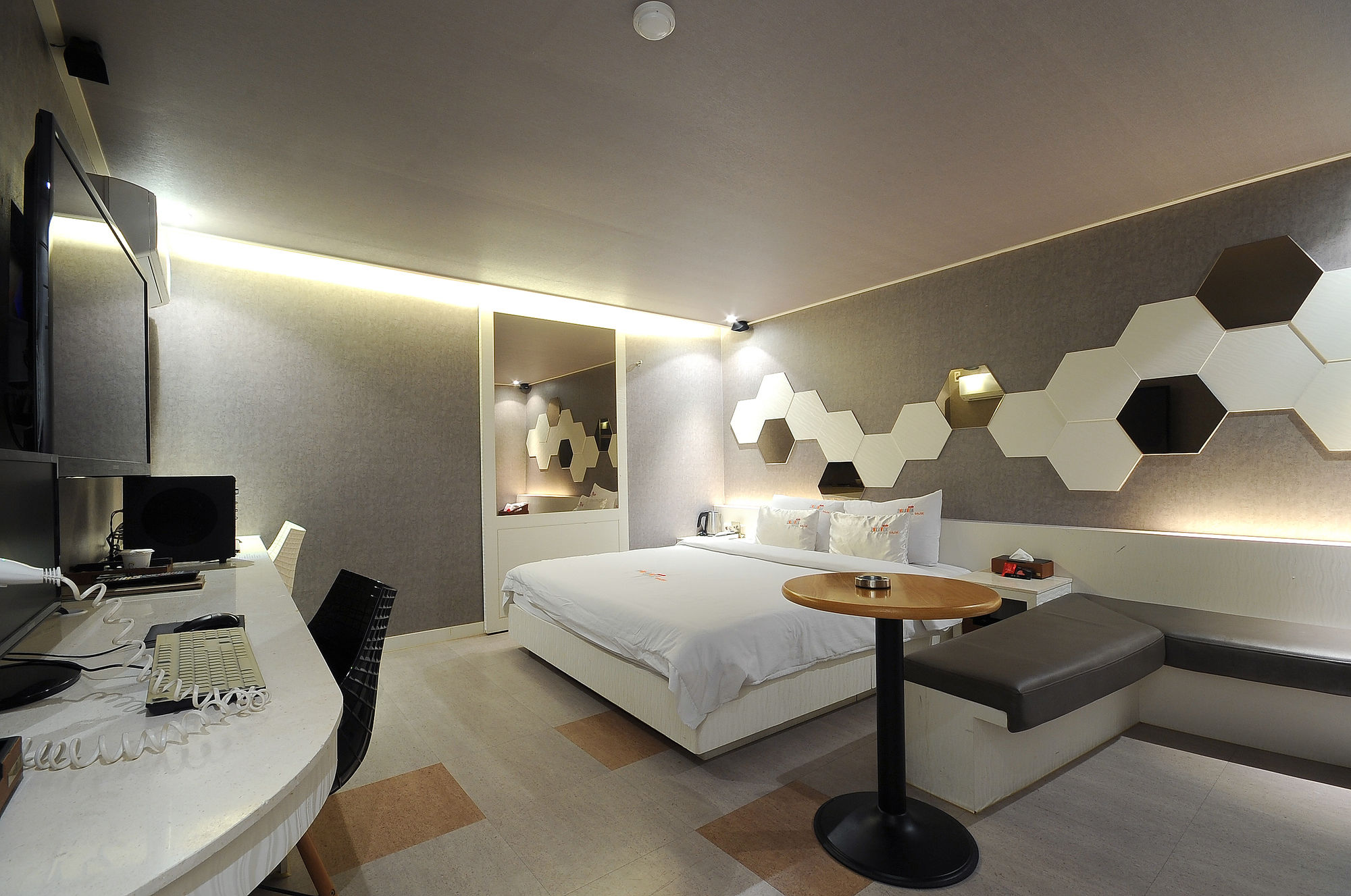 Фото 2 Heaven Hotel Dongnaegu