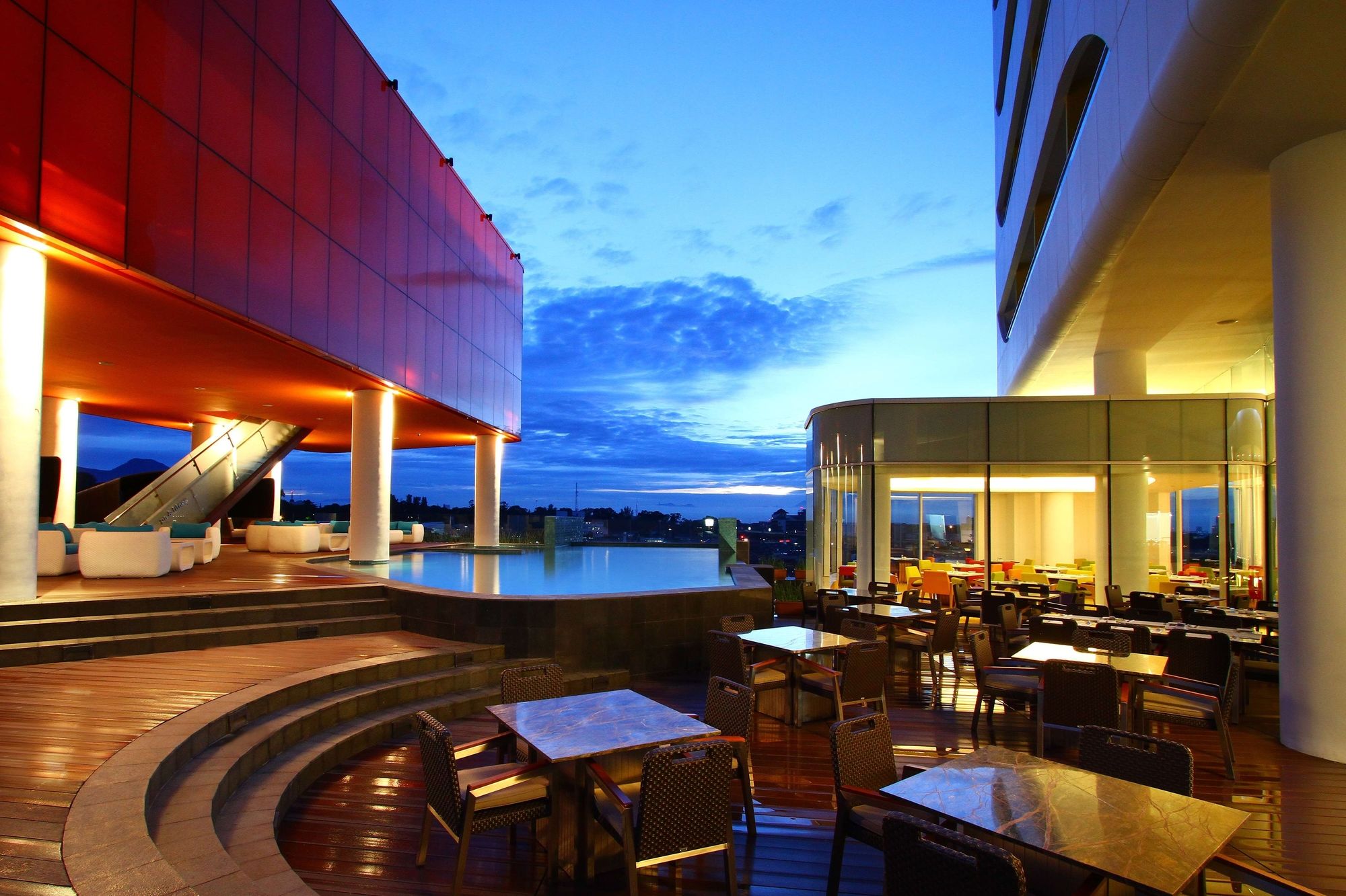 Фото Sensa Hotel