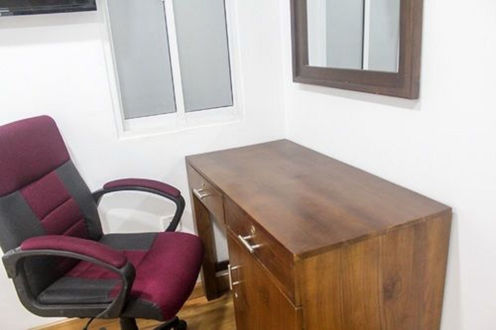 Фото Metro City Hotel