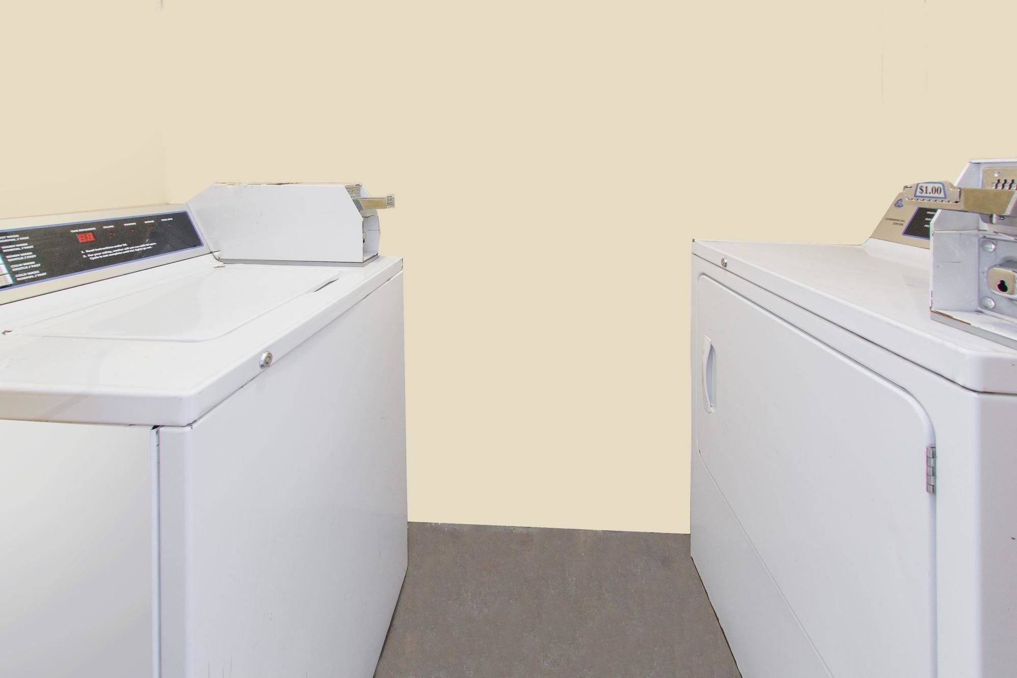 Фото Super 8 by Wyndham Norcross/I-85 Atlanta