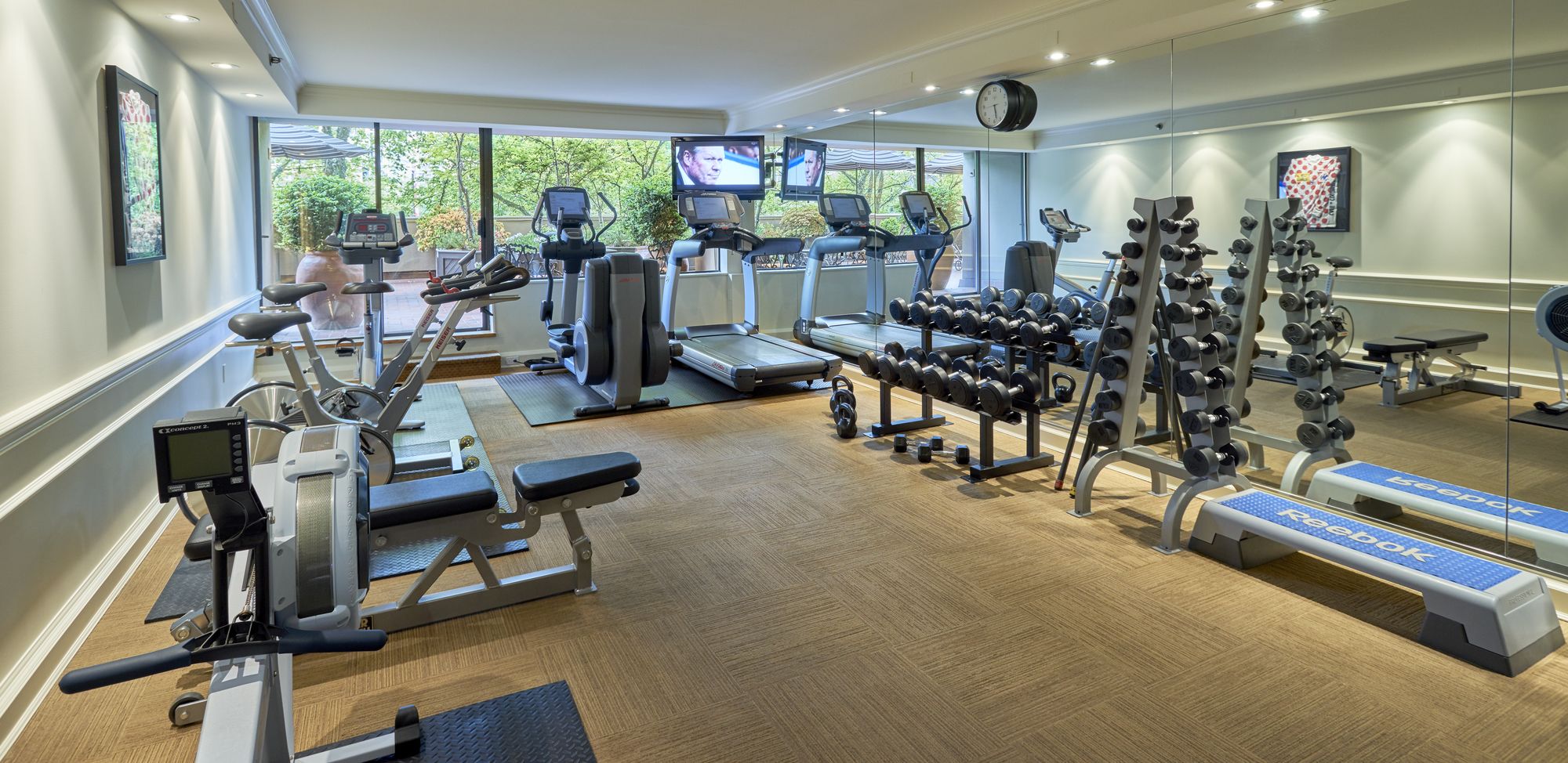 Фото Wedgewood Hotel And SPA