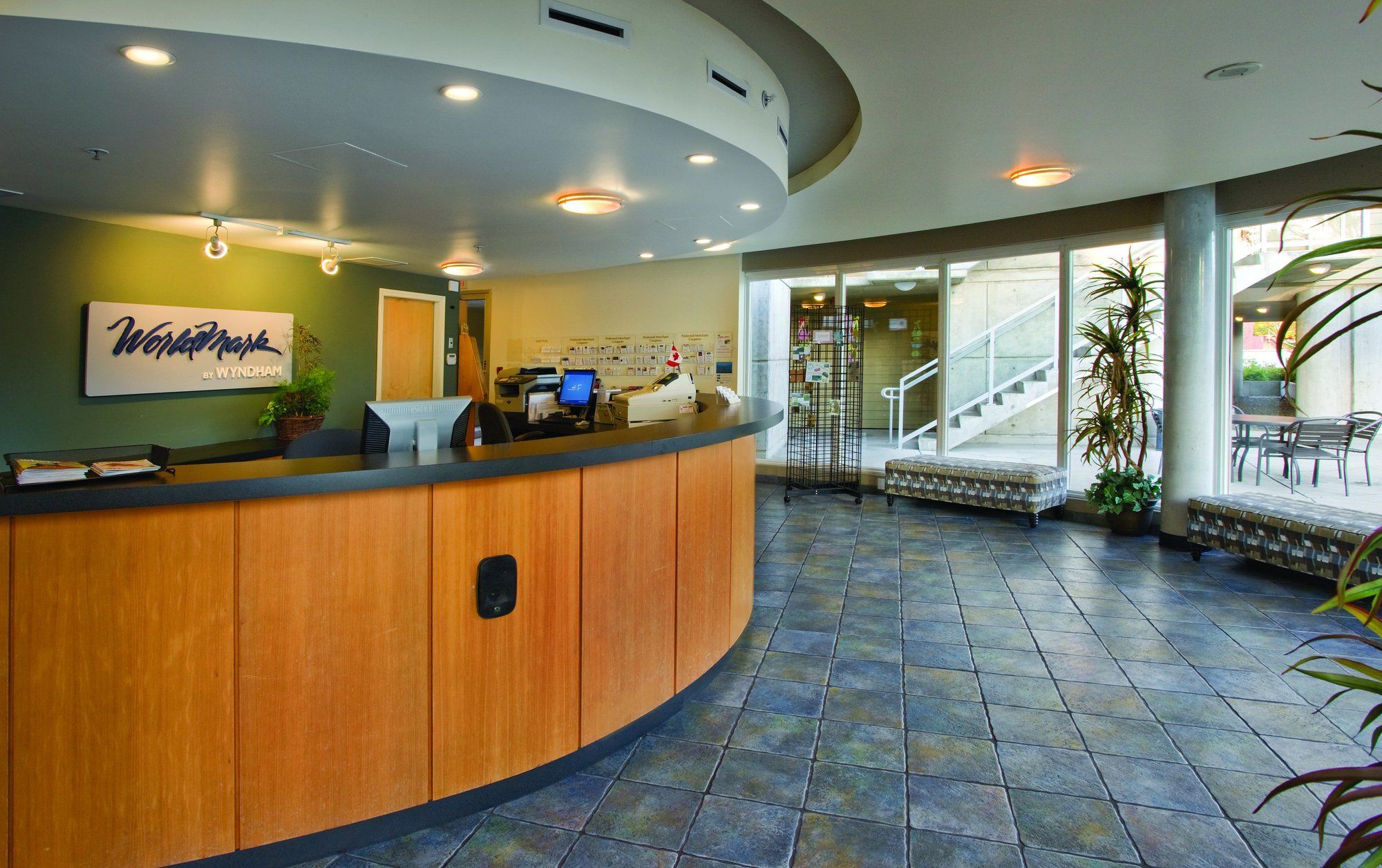 Фото отеля 2