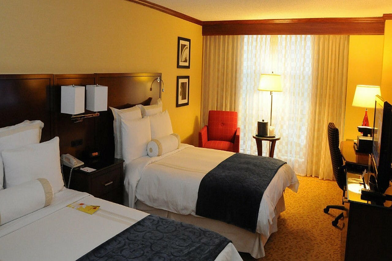 Фото Marriott Tulsa Hotel Southern Hills