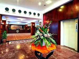 Гостиница Century Riverside