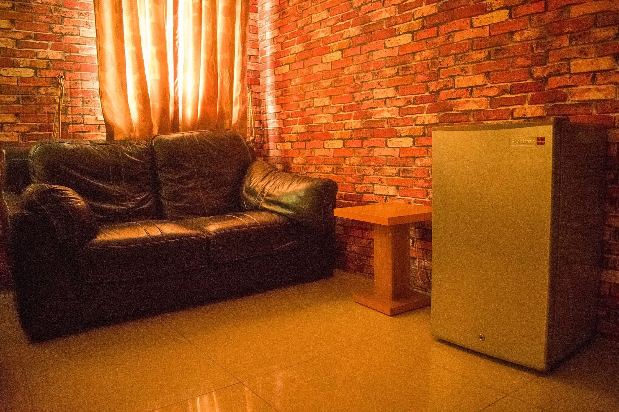 Фото Crestview Hotel & Suites