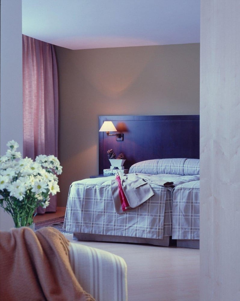 Фото Yomo Centric