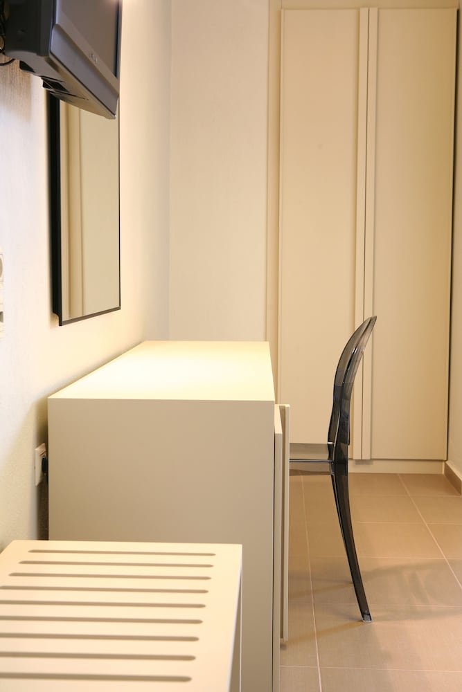 Фото Bourtzi Hotel