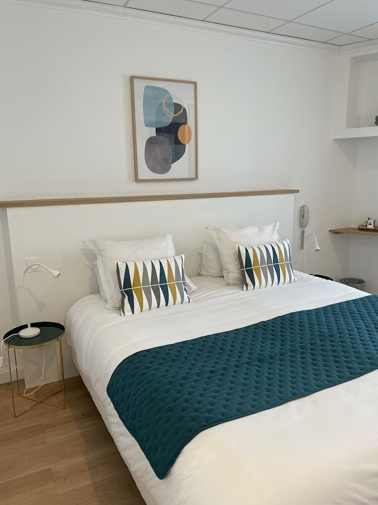 Фото Hôtel Porte Mars Reims Gare Centre