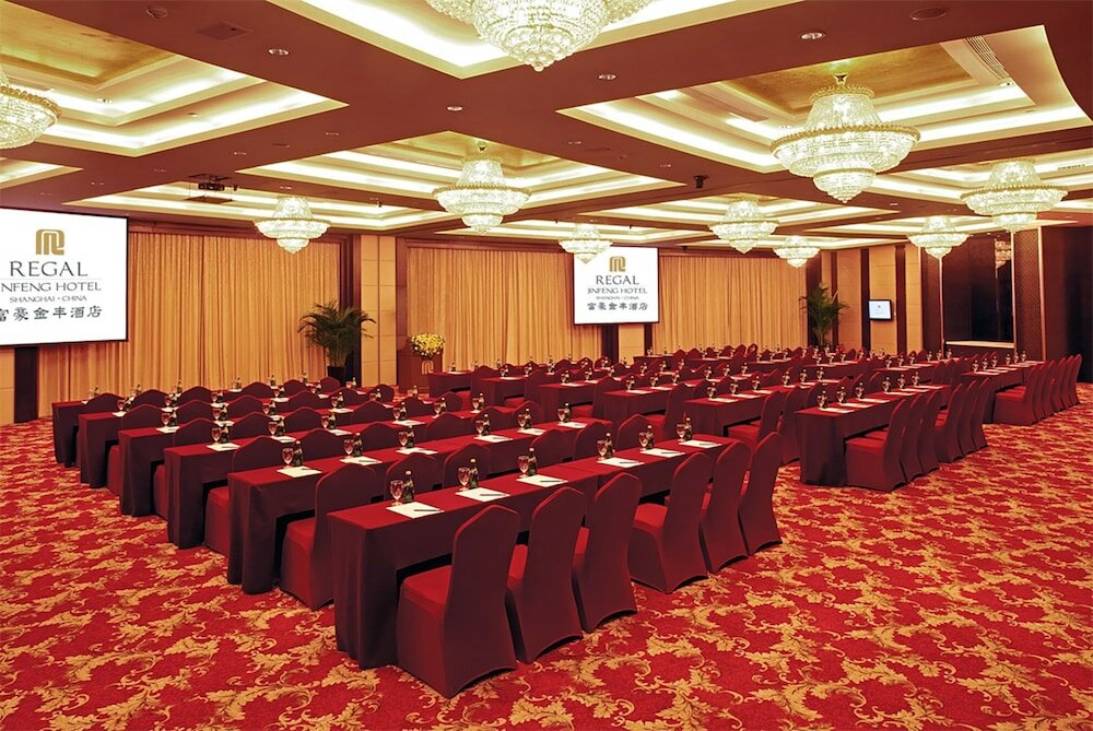 Фото Regal Jinfeng Hotel