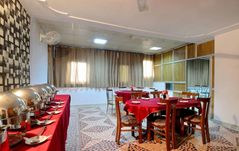 Фото Pablas International