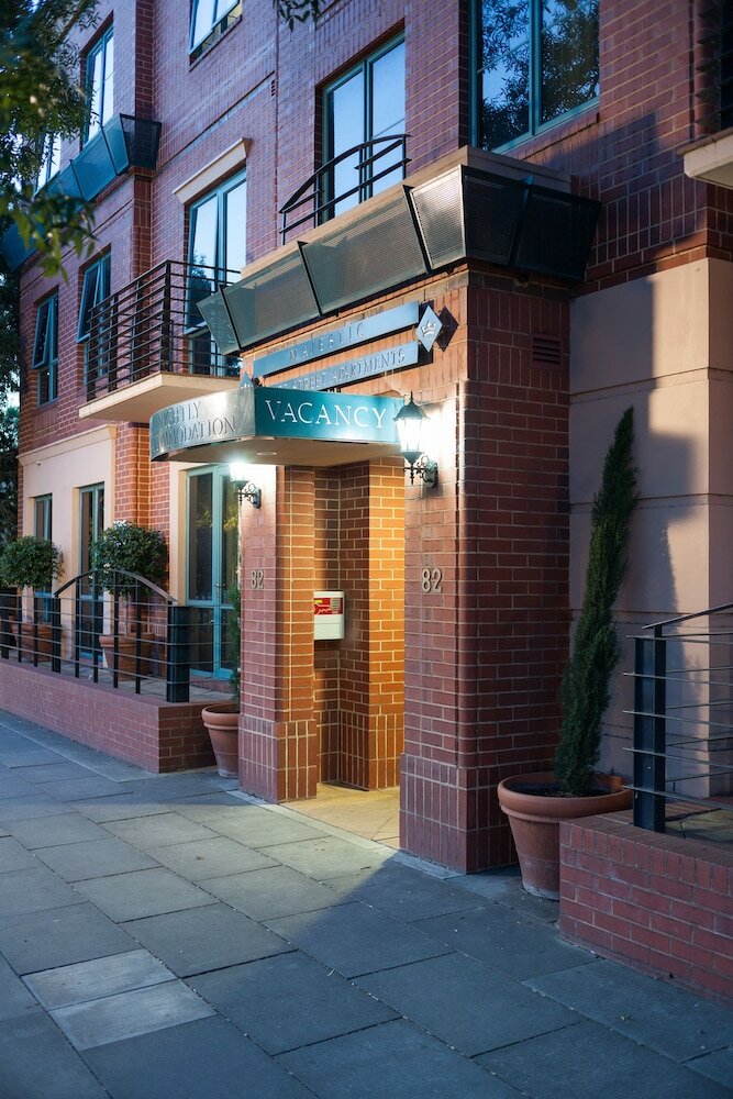 Фото Majestic Tynte Street Hotel