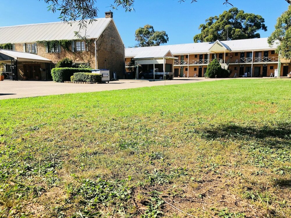 Фото Campbelltown Colonial Motor Inn