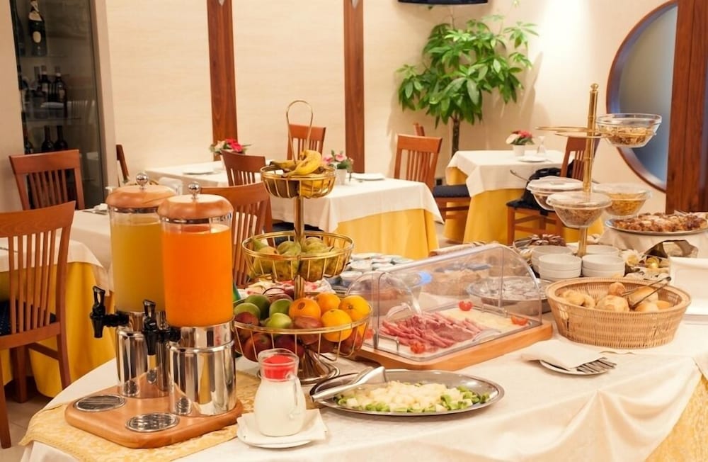 Фото Hotel Tiempo