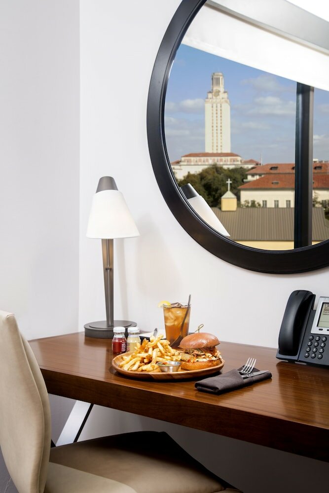 Фото At&t Hotel & Conference Center at the University of Texas