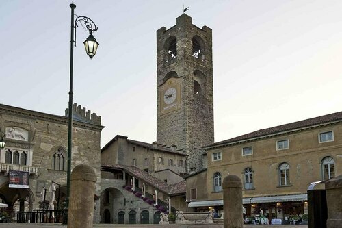 Внешний вид отеля Mercure Bergamo Centro Palazzo Dolci в Бергамо, фото 3